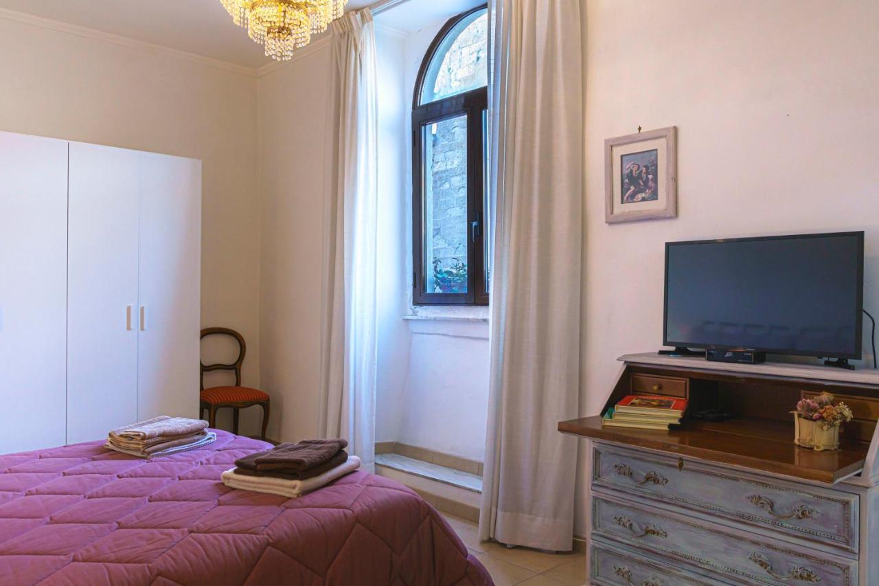 Appartamento Piazza Santa Maria Nuova Viterbo Exteriör bild