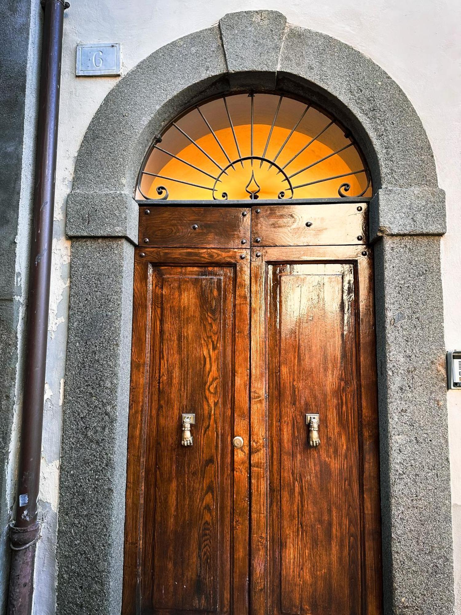 Appartamento Piazza Santa Maria Nuova Viterbo Exteriör bild